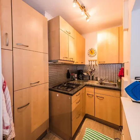 Spacious With Separate Sleeping Area * 米德尔克尔克