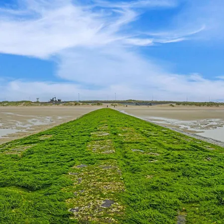 Spacious With Separate Sleeping Area 公寓 *