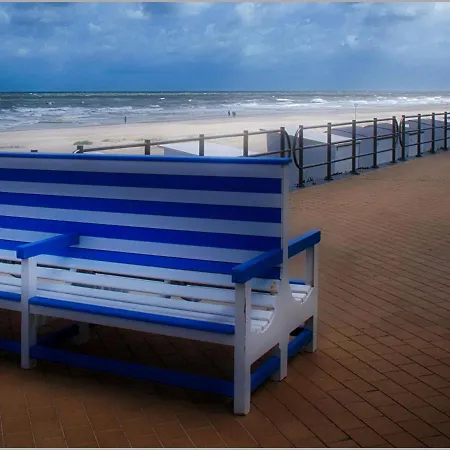 Spacious With Separate Sleeping Area *