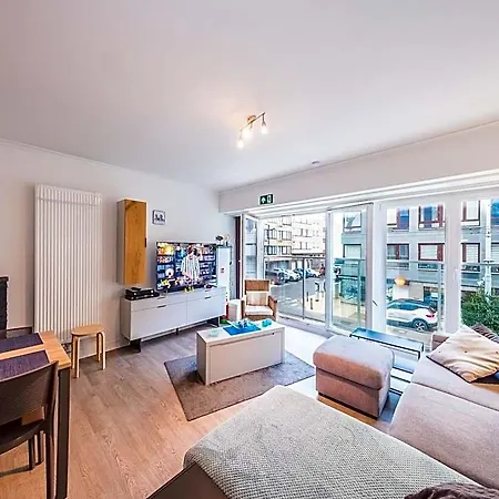 Spacious With Separate Sleeping Area Daire *